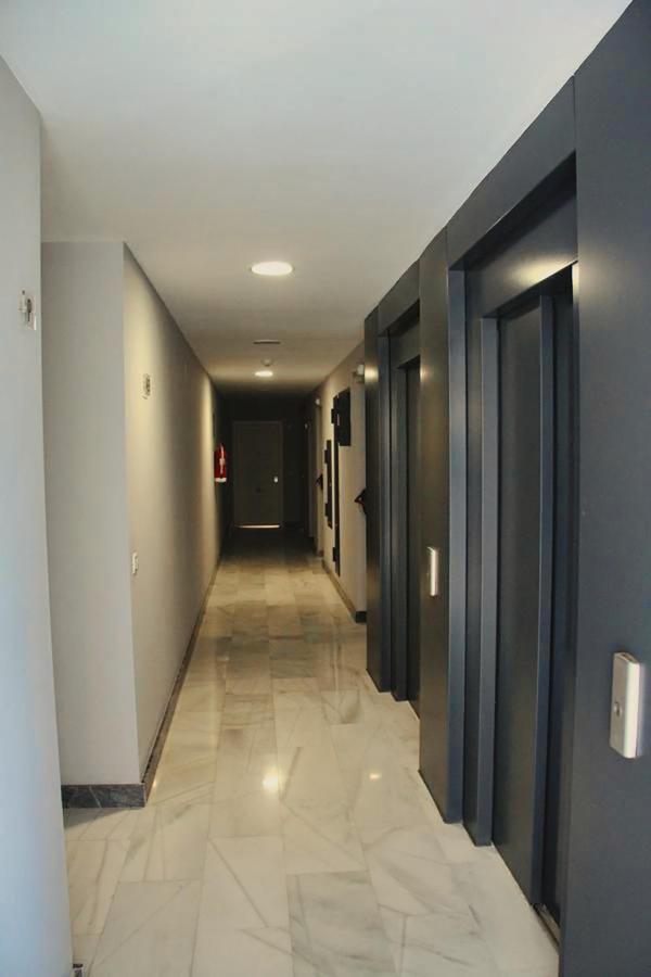 Beautiful Apartment Near Beach With Panoramic Sea-View ベニドルム エクステリア 写真