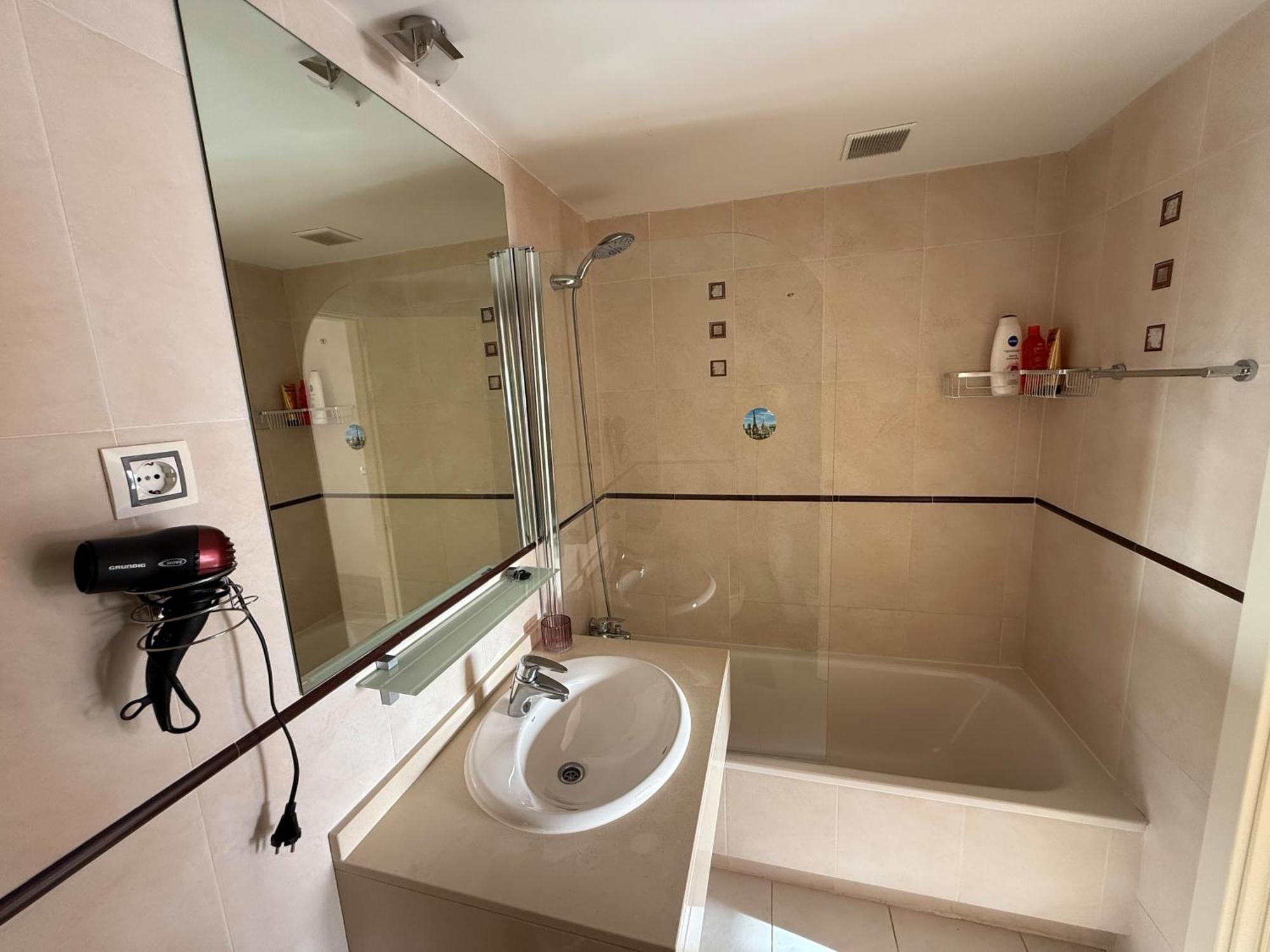 Beautiful Apartment Near Beach With Panoramic Sea-View ベニドルム エクステリア 写真